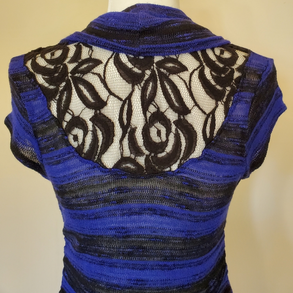 Striped Top - Picture 4 of 5